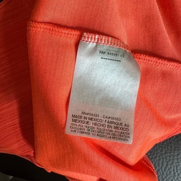 Nike T-shirts - Picture 7 of 7